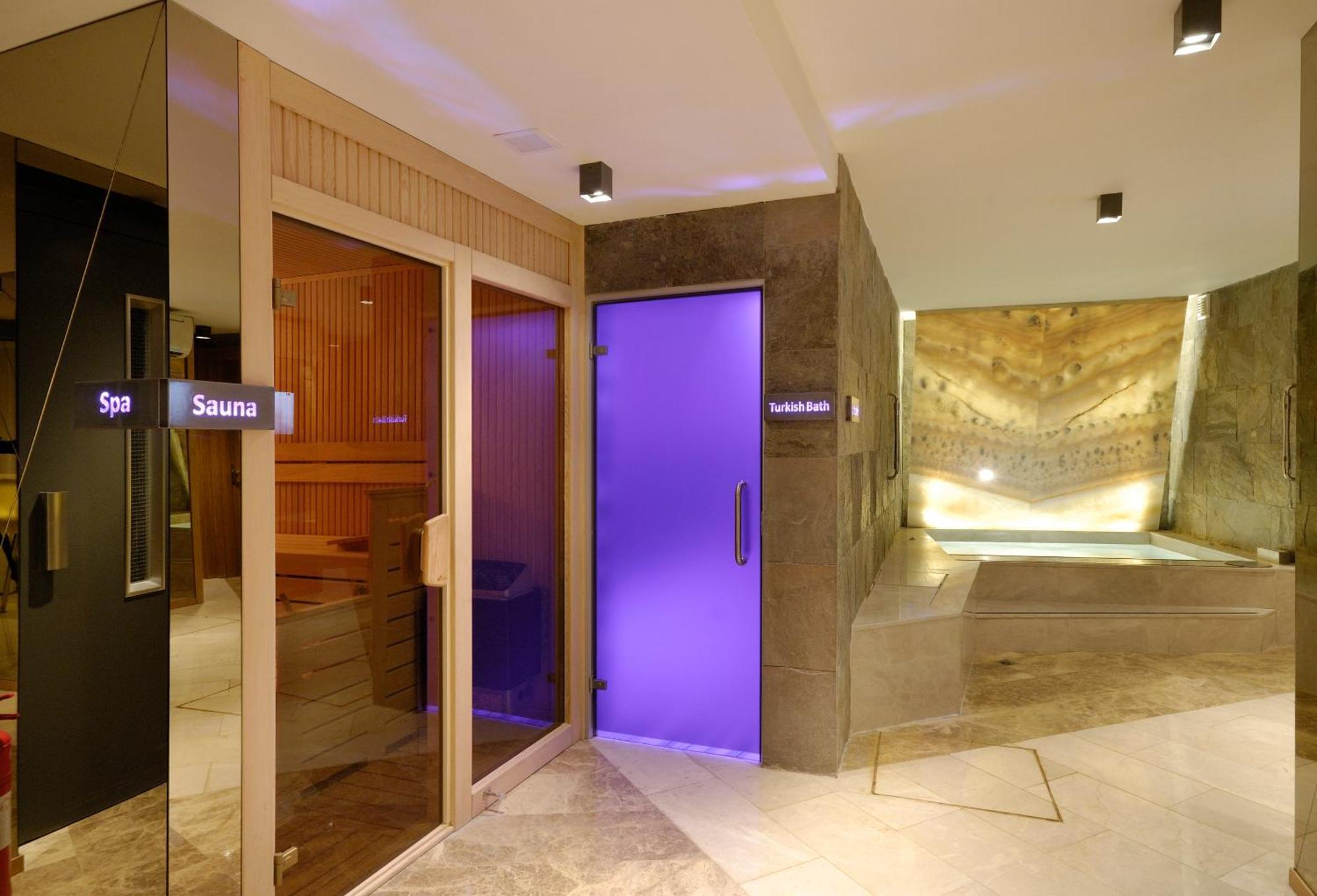 Hotel Tulip & - Taksim Pera Center 4*