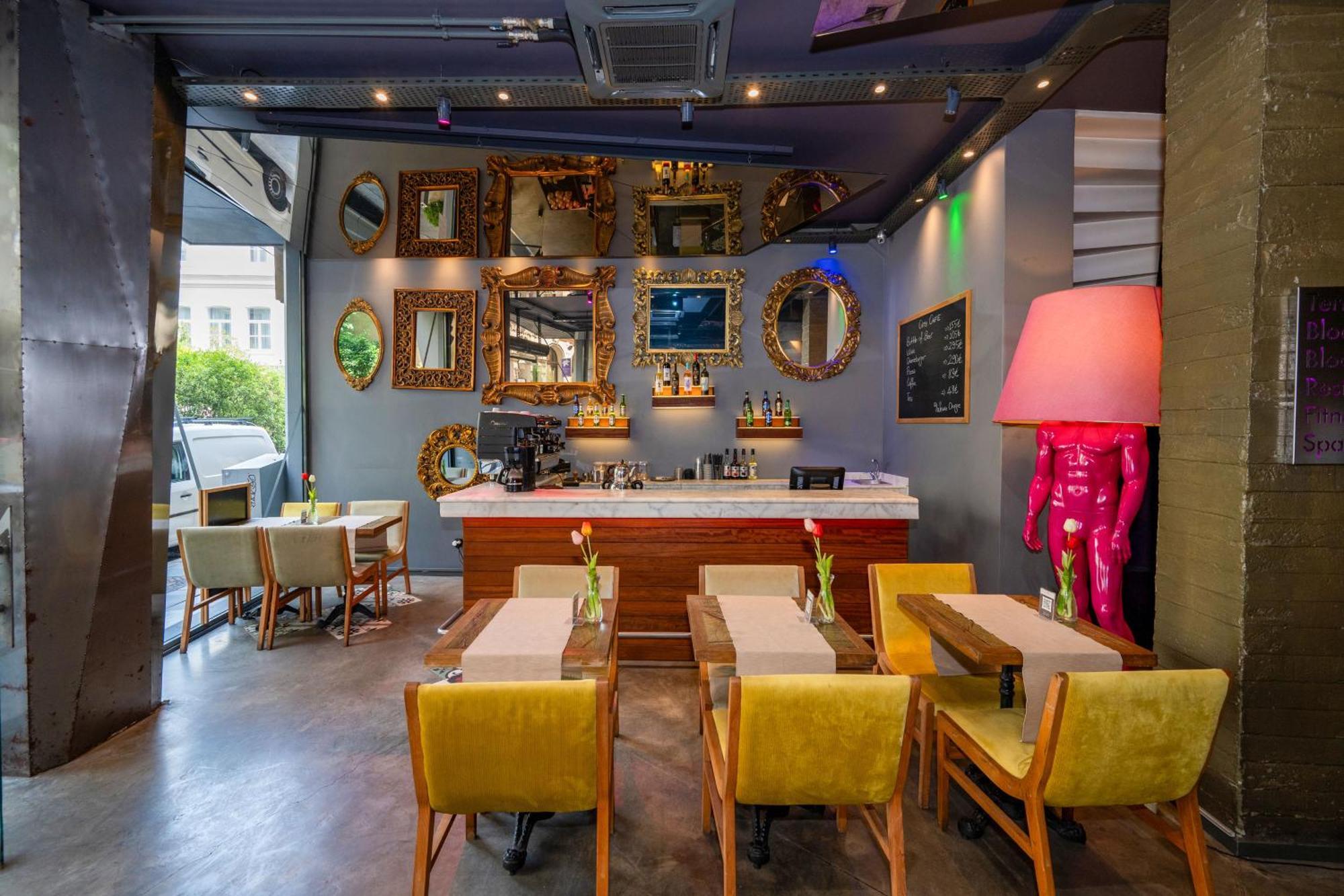 Hotel Tulip & - Taksim Pera Center 4*